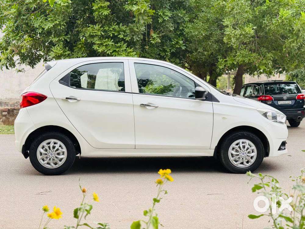 Tata Tiago 1.2 Revotron Xe Option, 2017, Petrol