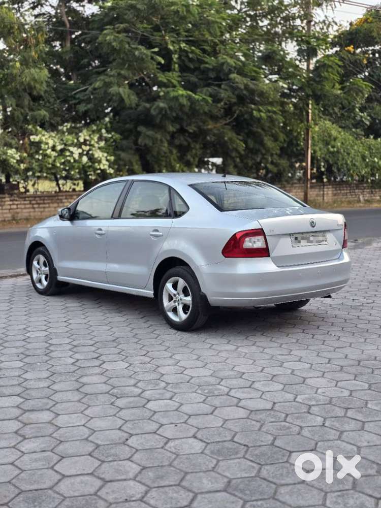 Skoda Rapid Elegance 1.6 Tdi Cr Manual, 2012, Diesel