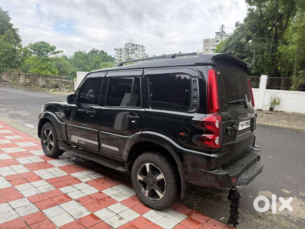 Mahindra Scorpio Classic 2.2 S 11 Mt 7 Str, 2024, Diesel
