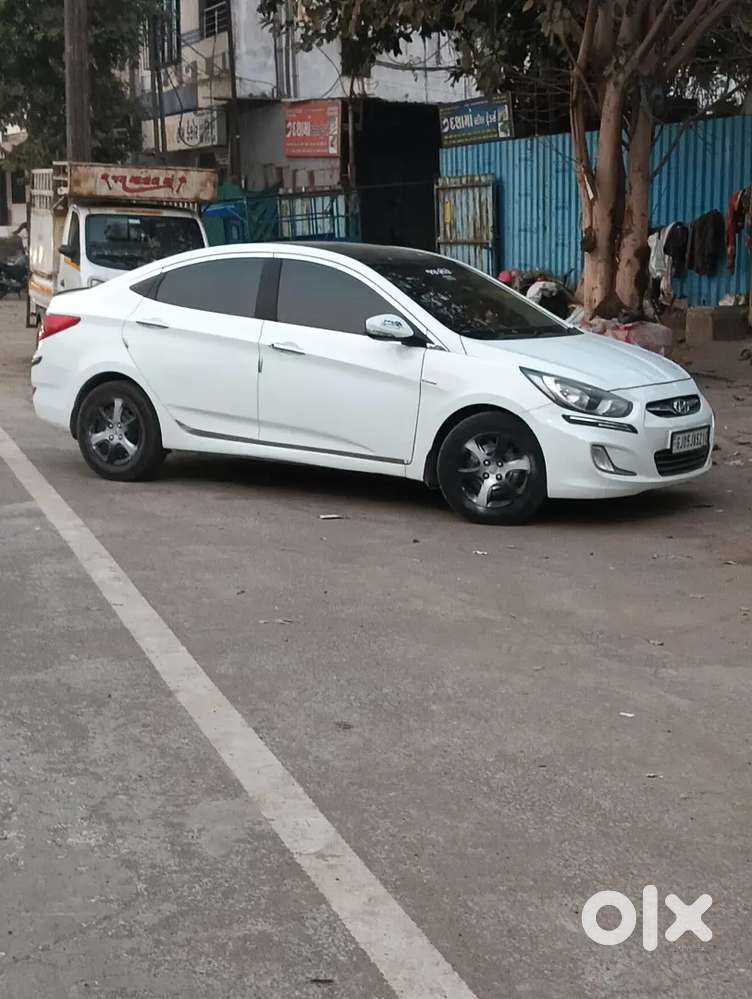 Hyundai Verna 2012