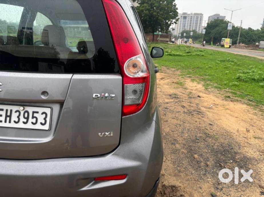 Maruti Suzuki Ritz Vxi, 2011, Petrol