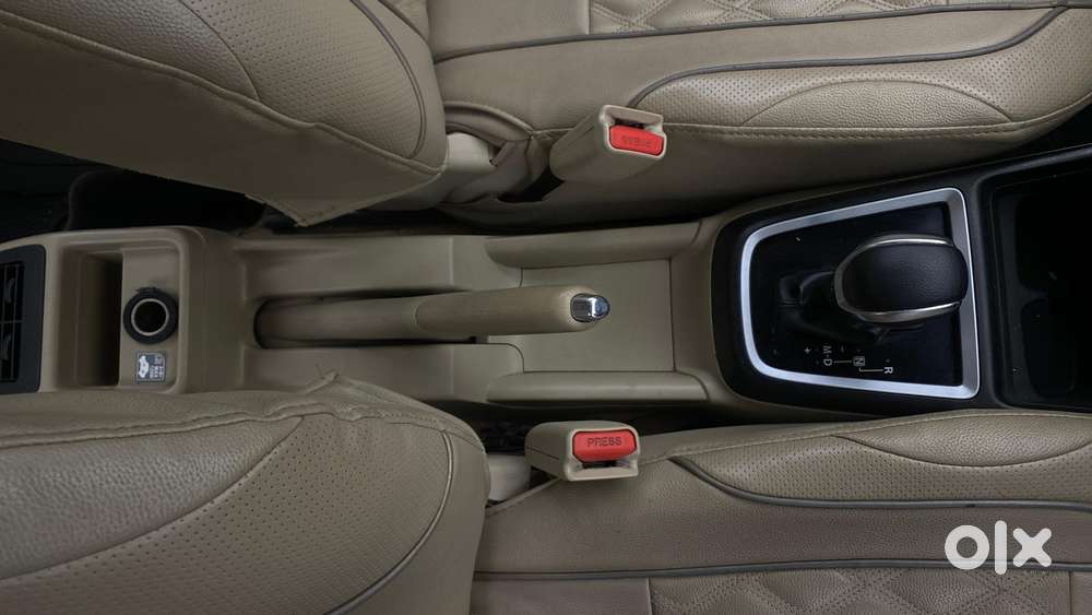 Maruti Suzuki Swift Dzire Amt Vxi, 2019, Petrol