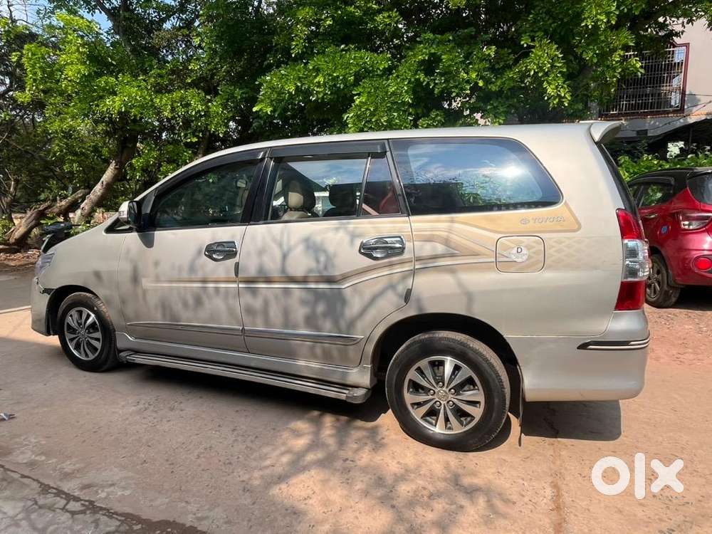 Toyota Innova 2015 Diesel Well Maintained