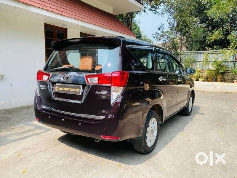 Toyota Innova Crysta 2.8 Gx At 8 Seater, 2017, Diesel