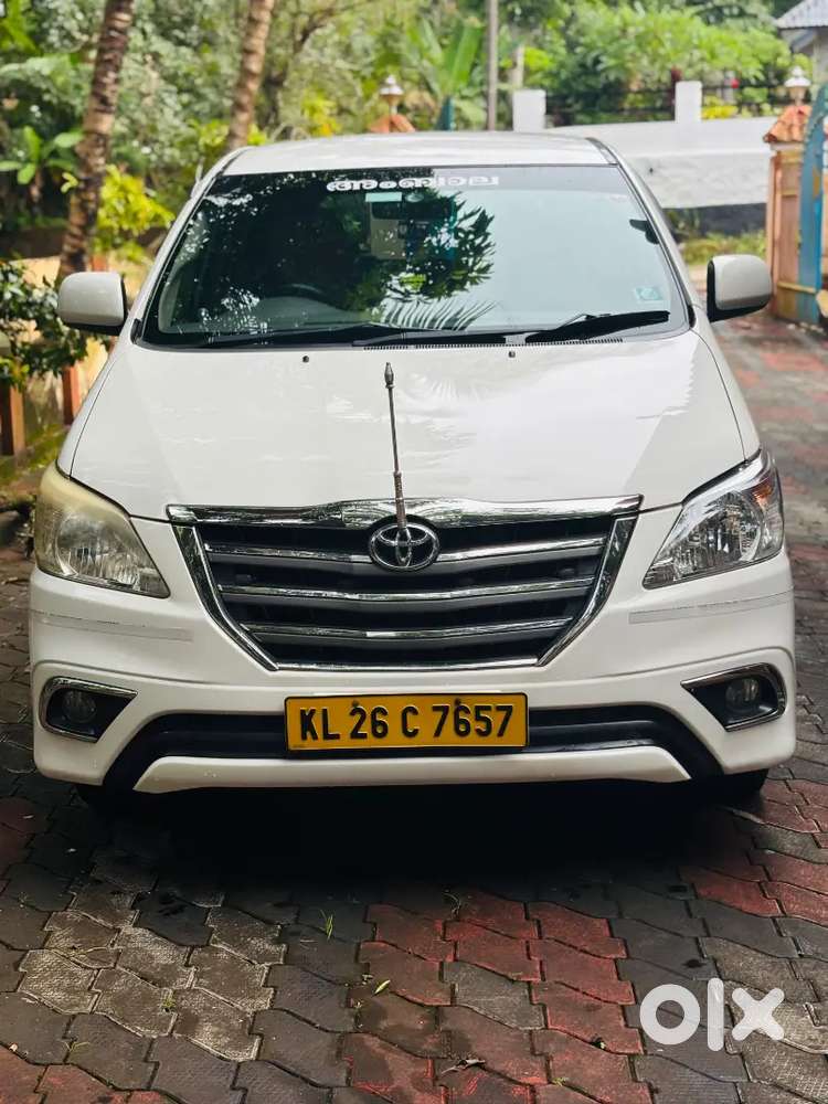 Toyota Innova 2012 2nd Owner