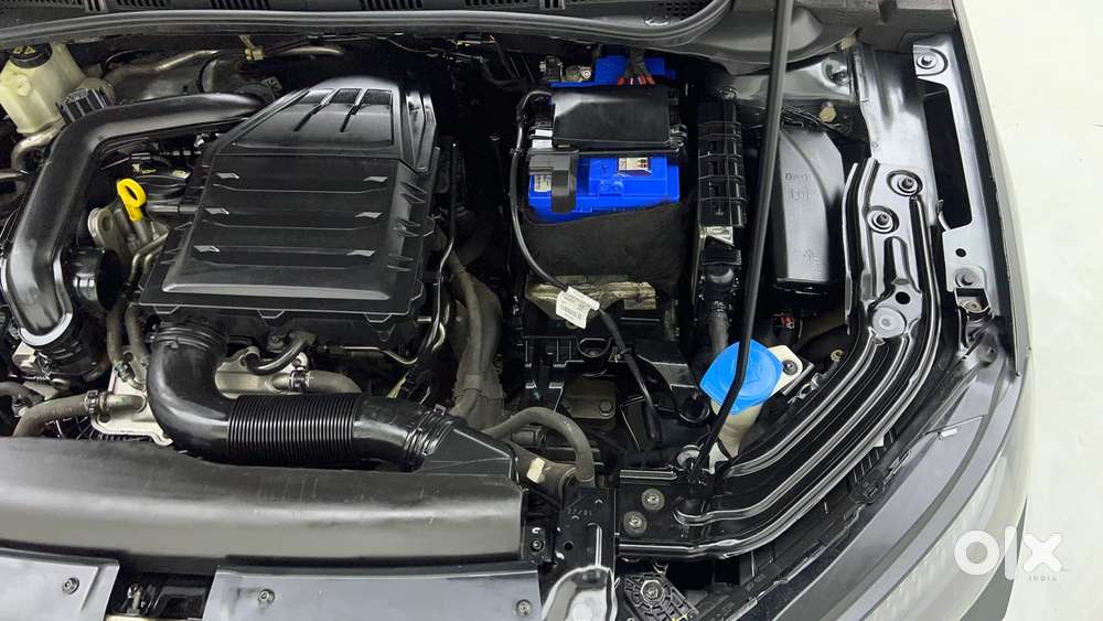 Skoda Slavia Ambition 1.0l Tsi At, 2022, Petrol