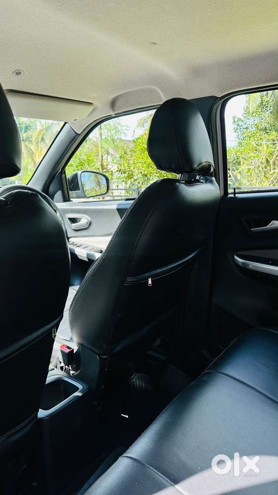 Nissan Magnite Xv Turbo Cvt Red Edition, 2022, Petrol