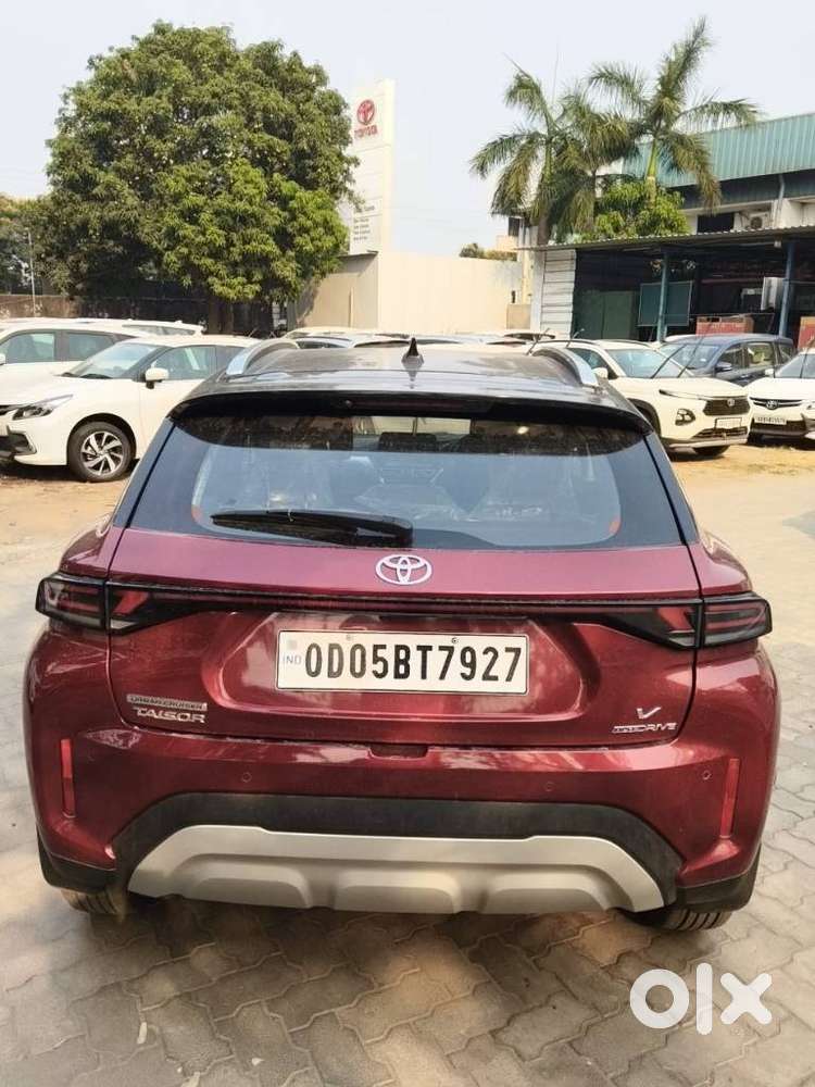 Toyota Urban Cruiser Taisor V 1.0 Petrol Mt, 2024, Petrol