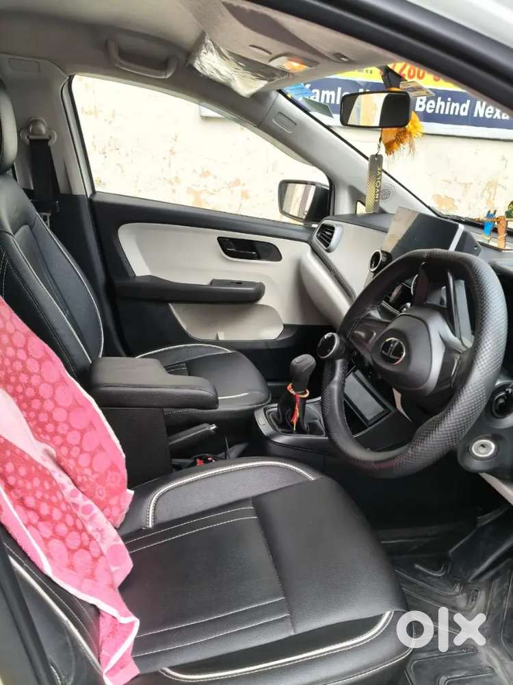 Tata Altroz Xe Cng 2024
