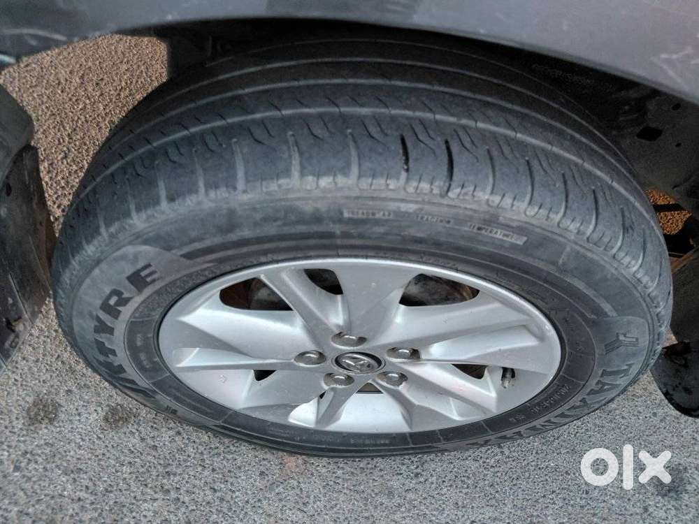 Toyota Innova Crysta 2.4 G Mt 8s, 2016, Diesel