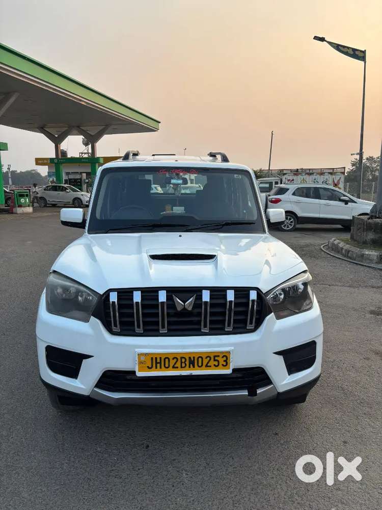 Mahindra Scorpio 2023 डीज़ल Manual