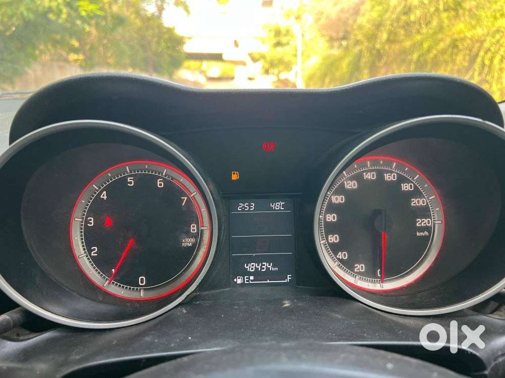 Maruti Suzuki Swift Vxi + Manual, 2022, Petrol