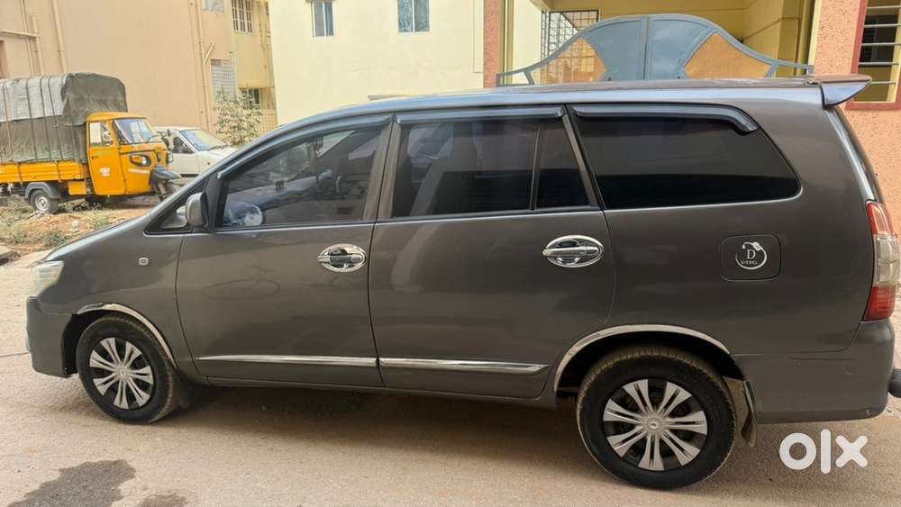 Innova 2011 Second Owner Diesel