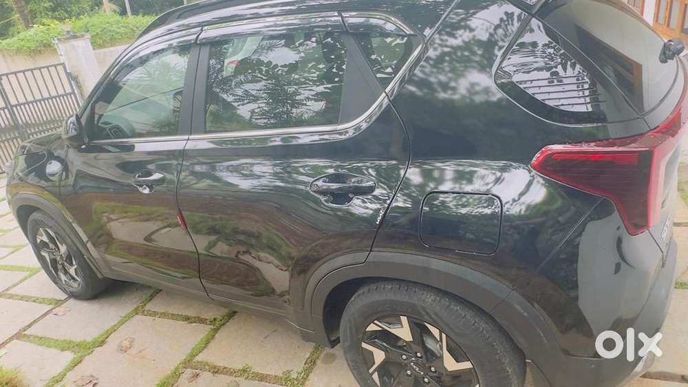 2024 Kia Sonet Gt-line Petrol  18.5k Km  Free Kia Service