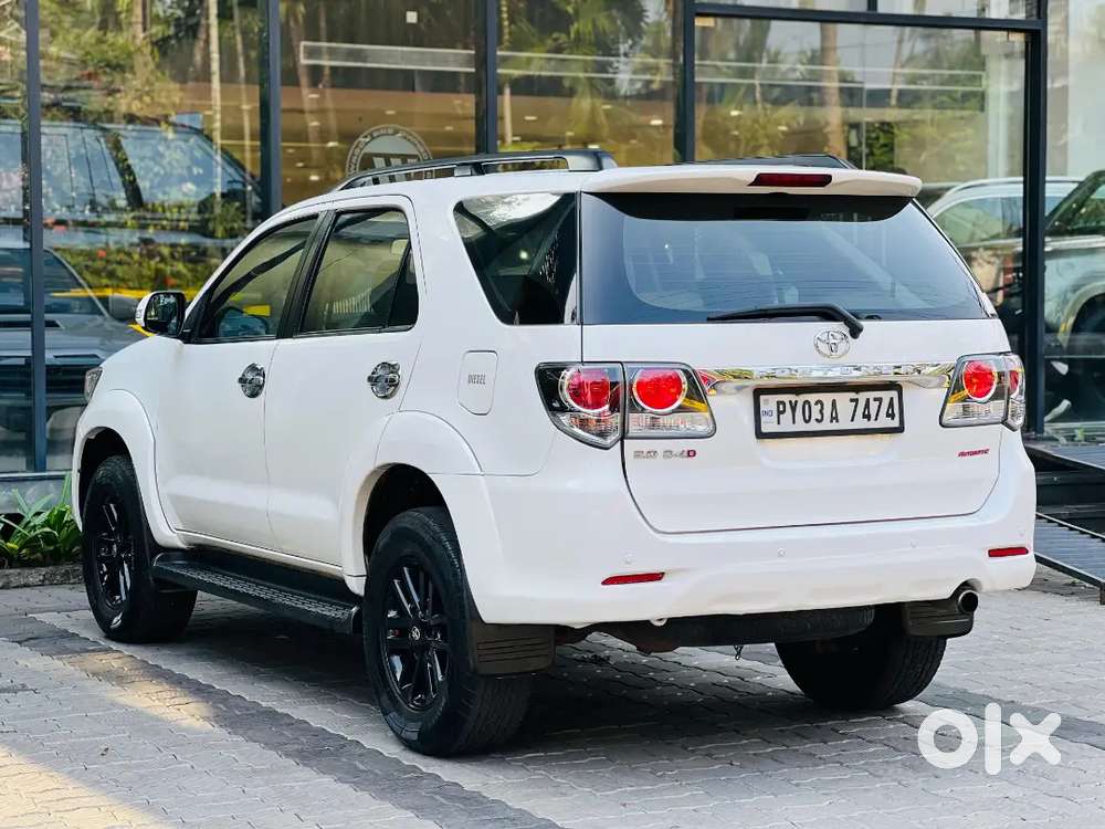 Toyota Fortuner 2015 Diesel 115000 Km Driven