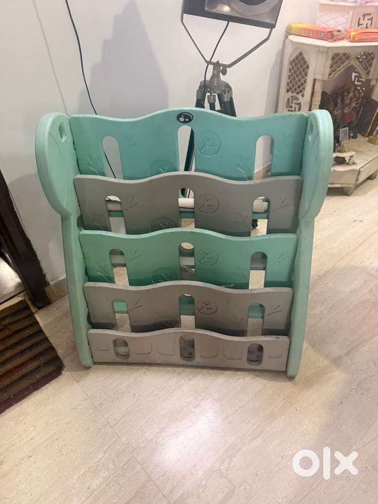 Plastic New Book Rack