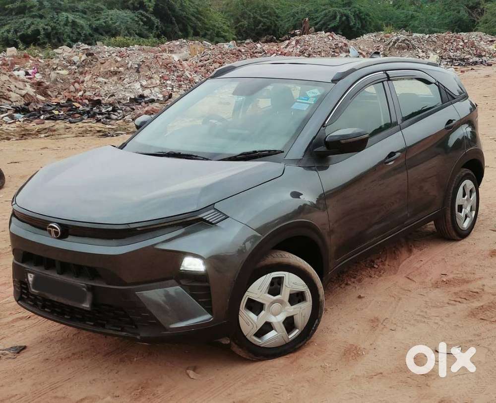Tata Nexon Smart Plus S 1.2 Revotron Petrol 5 Mt, 2024, Cng & Hybrid..