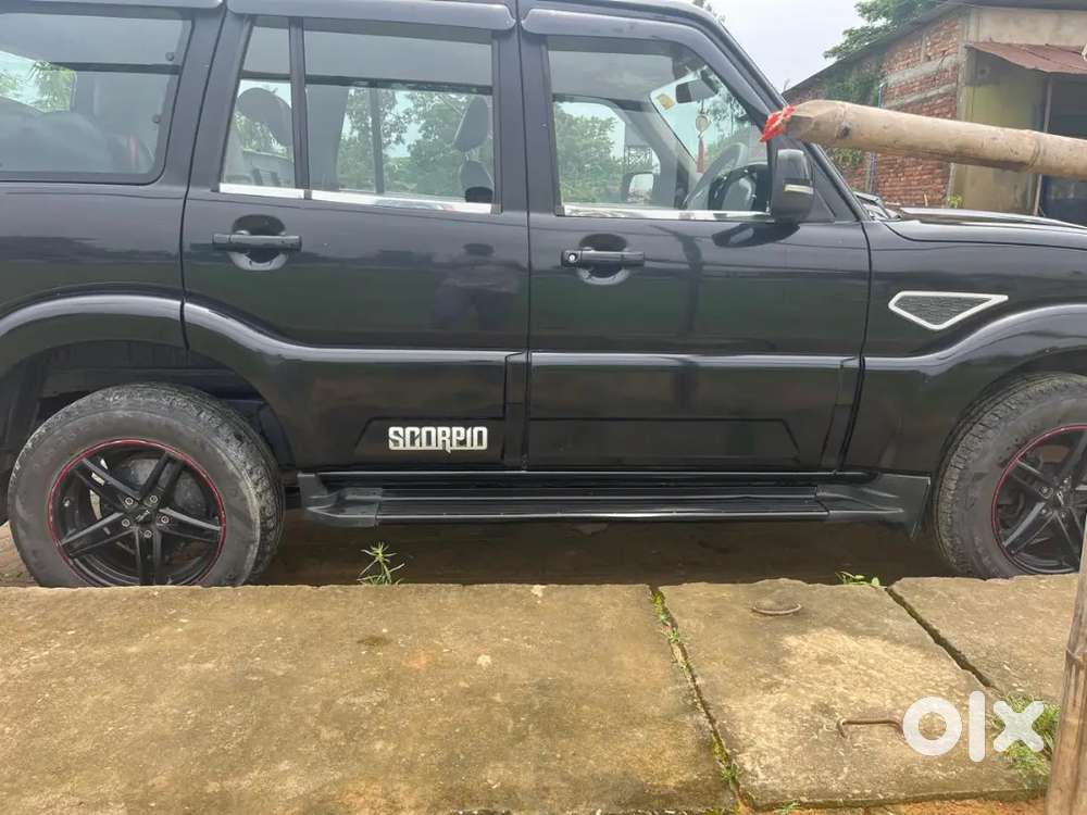 Mahindra Scorpio Classic 2021