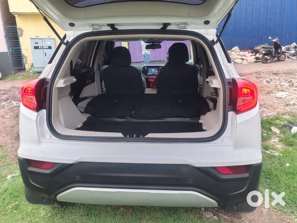Mahindra Xuv300 2024 Diesel Well Maintained