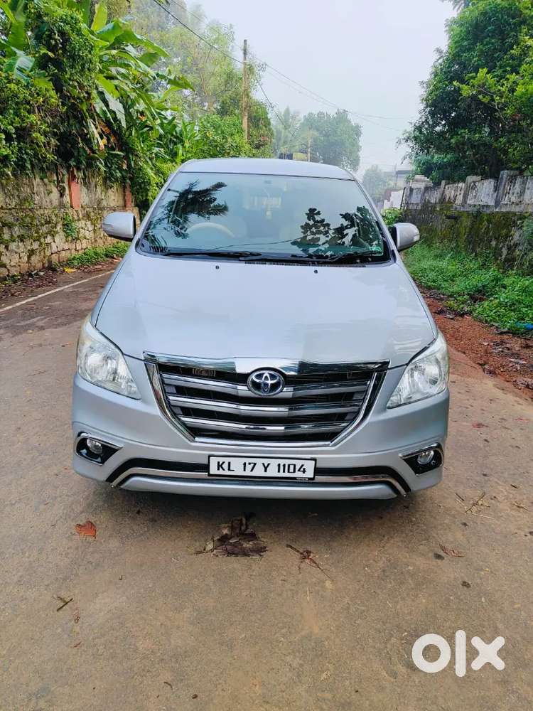 Toyota Innova 2.5 G 2014