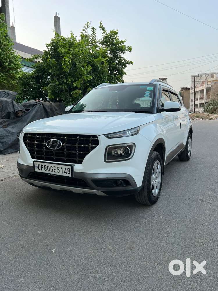 Hyundai Venue S (o) 1.2 Petrol Knight Edition, 2022, Petrol