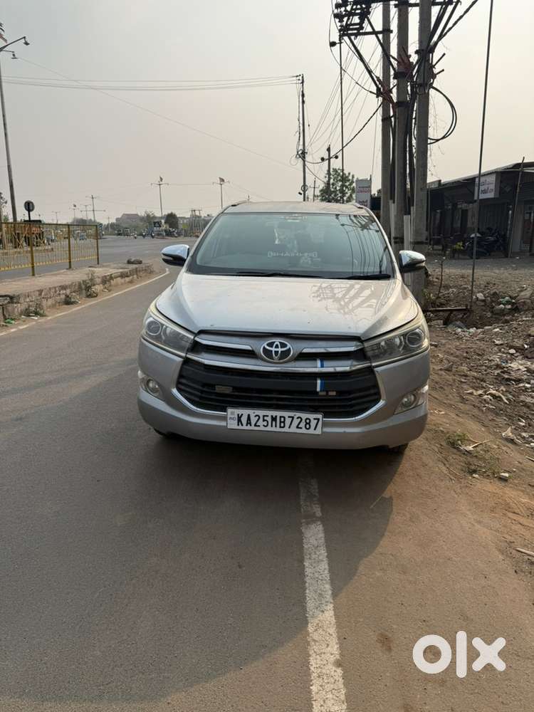 Toyota Innova Crysta 2016 Diesel Well Maintained