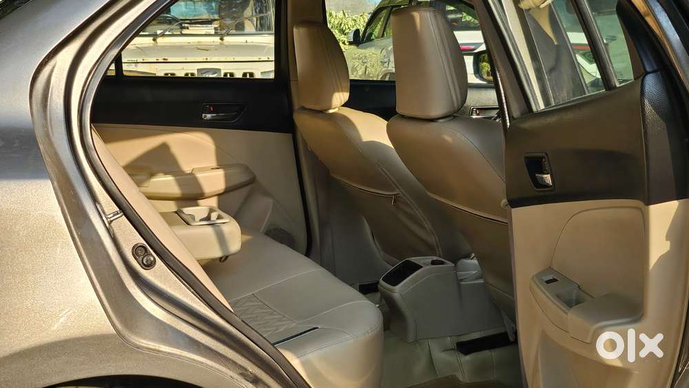 Maruti Suzuki Dzire 1.2 Zxi Amt, 2017, Petrol