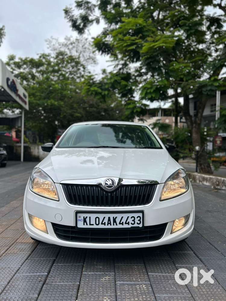 Skoda Rapid 1.6 Mpi Ambition, 2016, Petrol