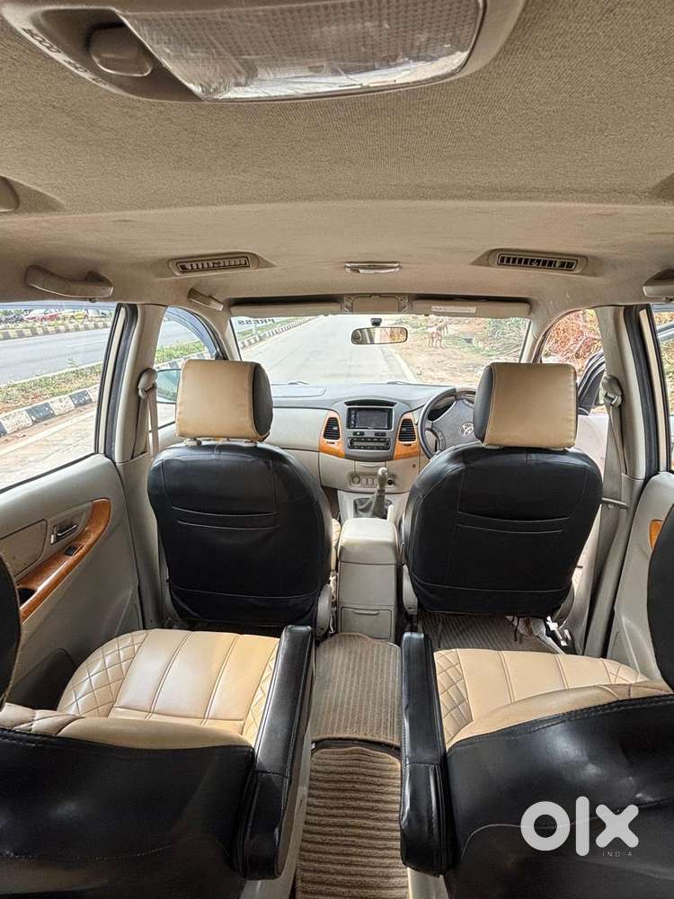 Toyota Innova 2.5 Vx 7 Str, 2011, Diesel