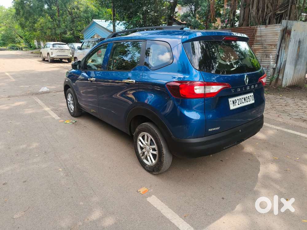 Renault Triber Rxz, 2022, Petrol