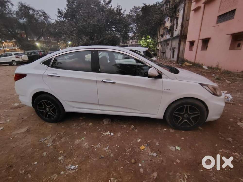 Hyundai Verna 2012
