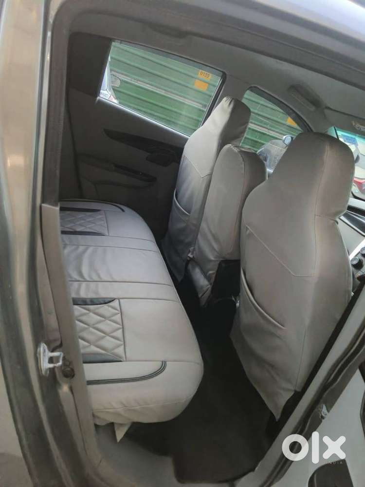 Mahindra Kuv 100 2016-2017 Mfalcon G80 K8, 2017, Petrol