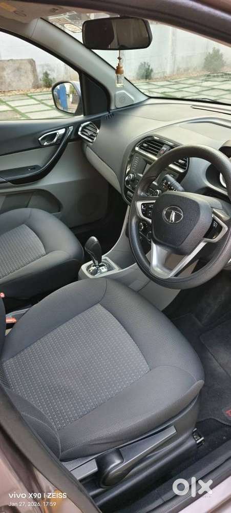 Tata Tiago 1.2 Revotron Xza, 2017, Petrol