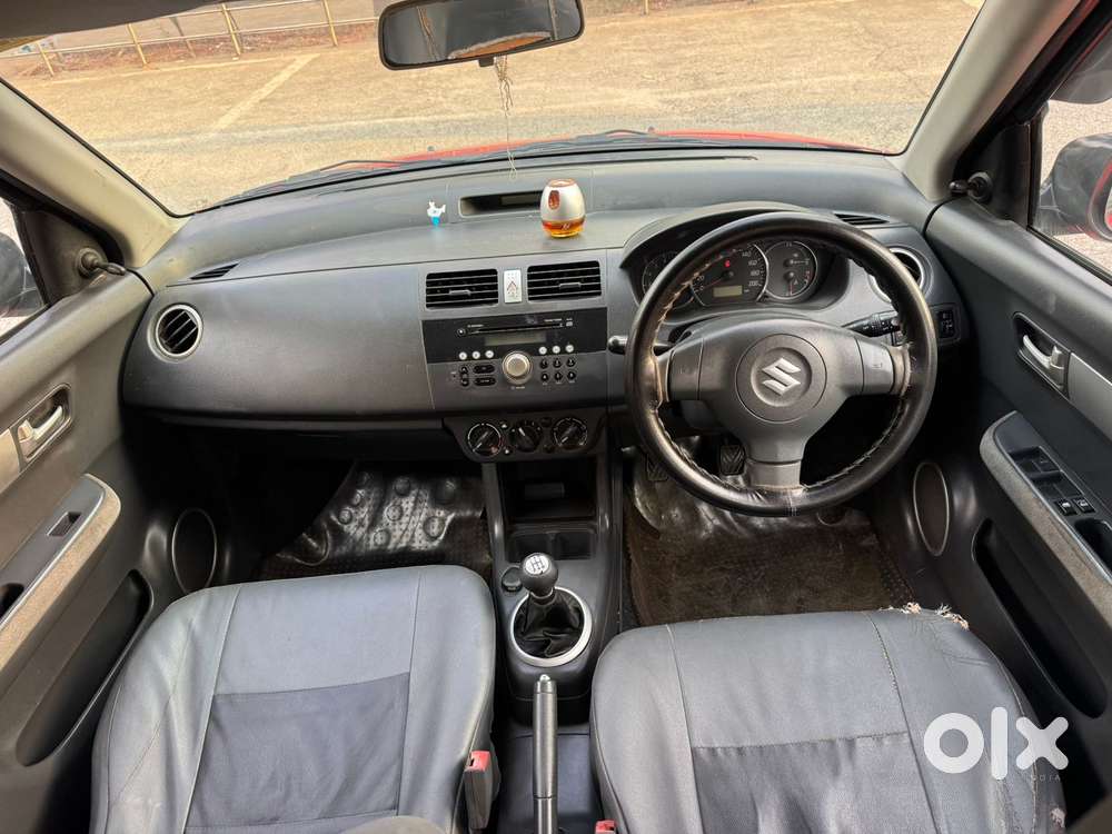 Maruti Suzuki Swift Dzire 1.2 Vxi Bsiv, 2011, Petrol