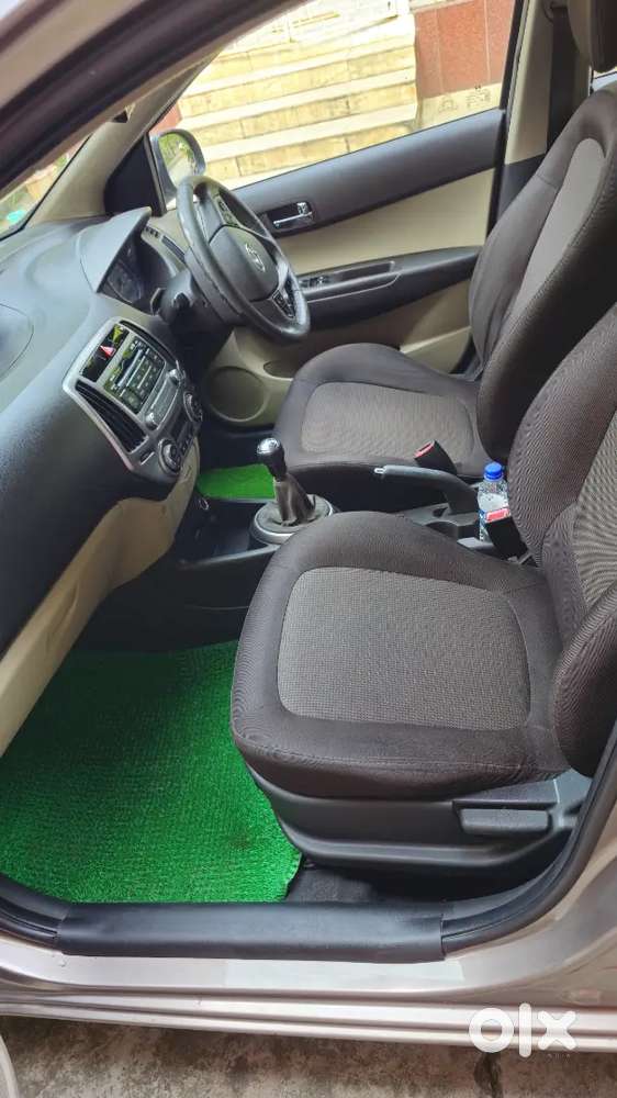 Well Maintained I20 Sports Model For Sell