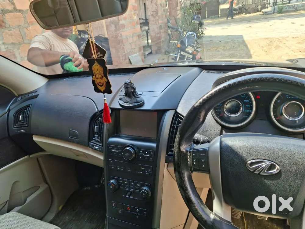 Mahindra Xuv500 2015 Diesel Well Maintained