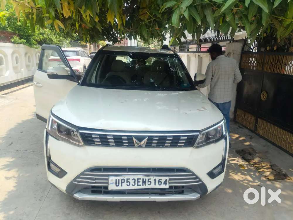 Mahindra Xuv300 2023 Petrol 12000 Km Driven