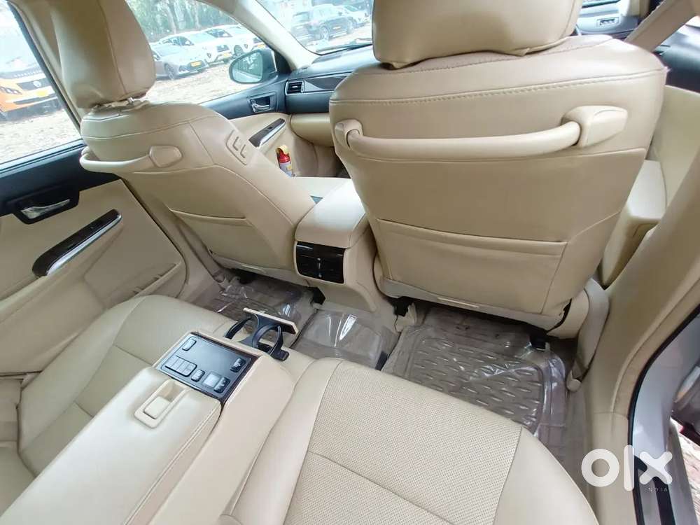 Toyota Camry 2017 Petrol 127000 Km Driven