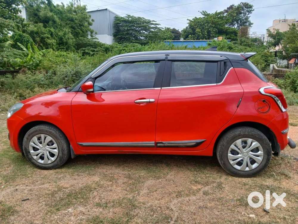 Maruti Suzuki Swift Vxi + Manual, 2022, Petrol