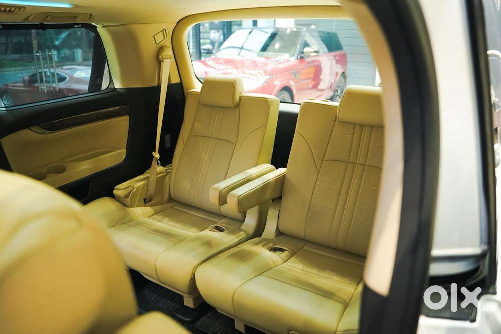 Toyota Vellfire Vip – Executive Lounge, 2022, Petrol