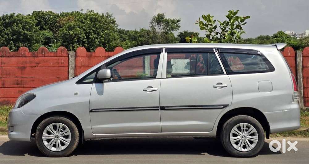 Toyota Innova 2.5 G (diesel) 8 Seater, 2010, Diesel