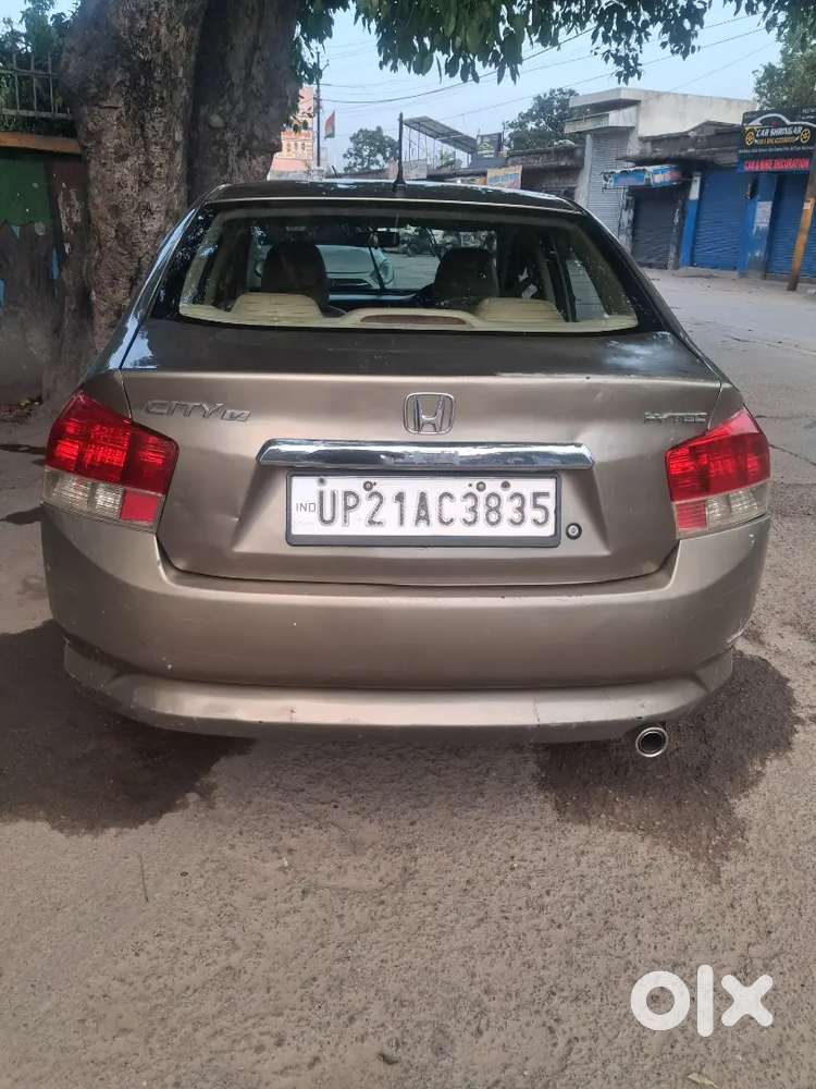 Good Condition New Tyre Time Bada Hua Hai. 2030 Tak Valid Hai