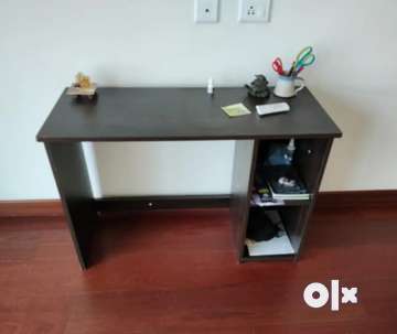 Olx old deals study table