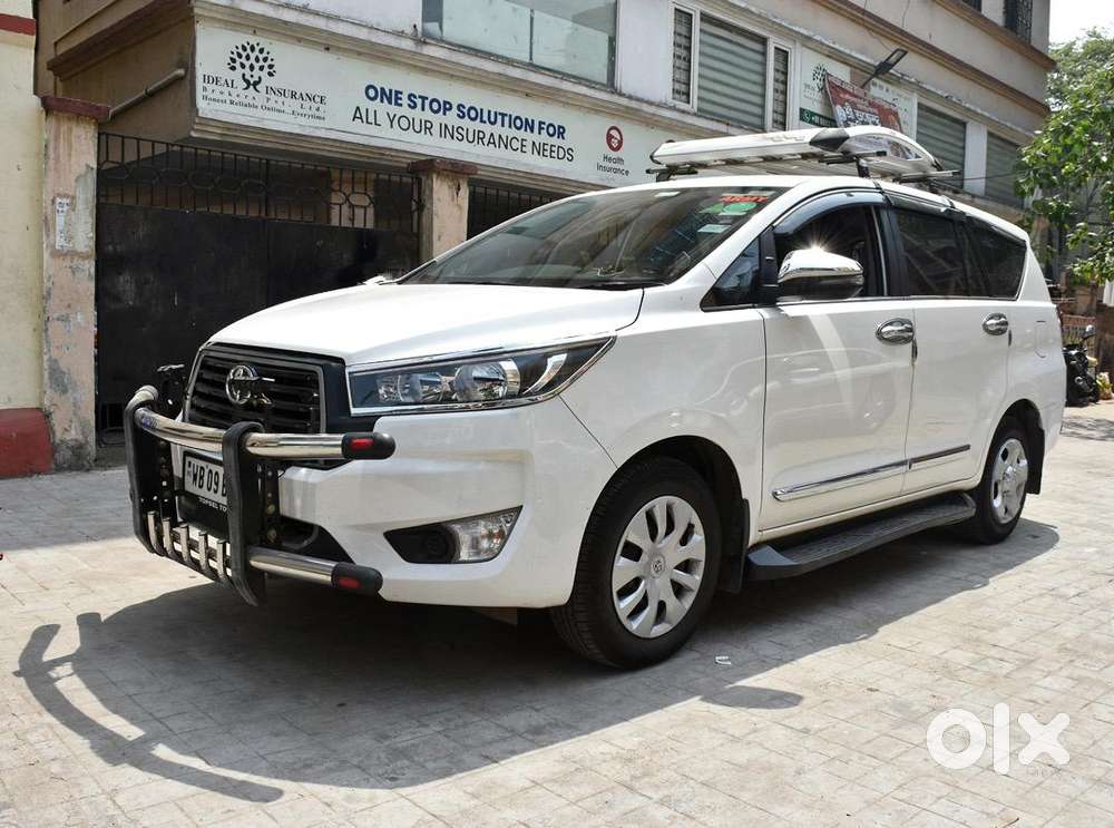 Crysta 2025 Gx 7 Seater  Driven 6000kms