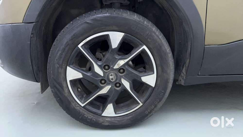 Tata Punch 1.2 Revotron Creative Dual Tone, 2021, Petrol