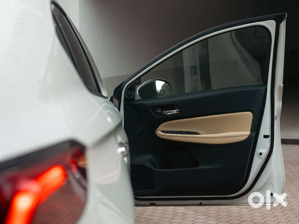 Honda City Zx Petrol Mt, 2023, Petrol