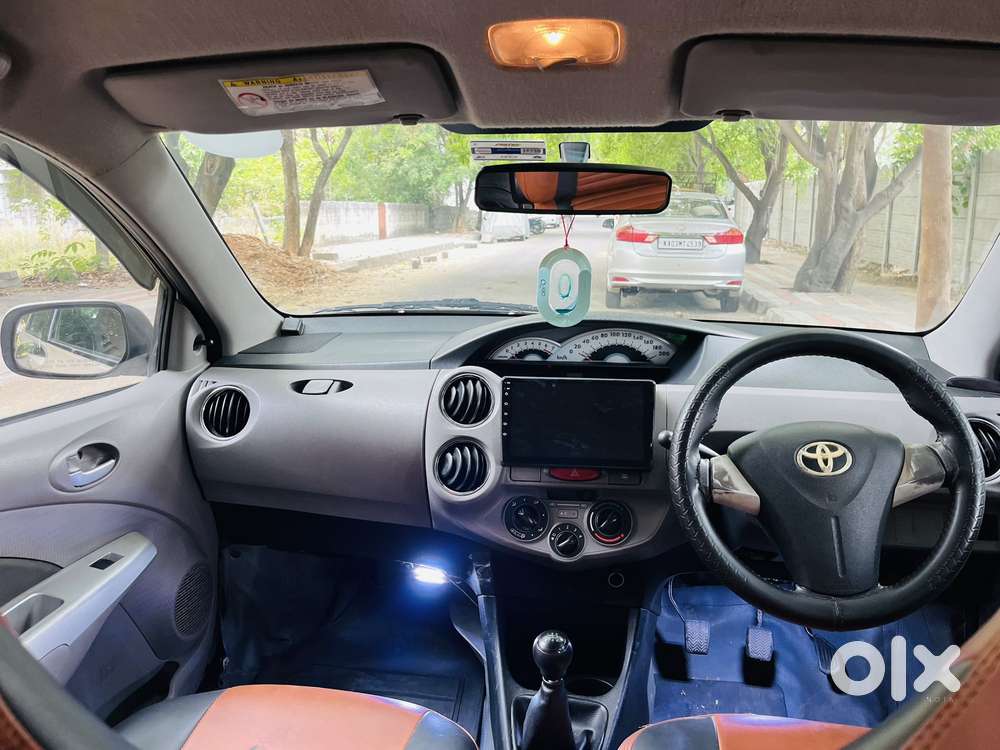 Toyota Etios, 2011, Petrol
