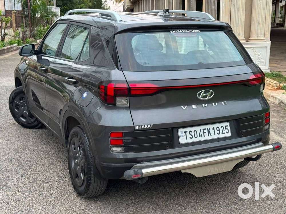 Hyundai Venue S 1.2 Petrol, 2023, Petrol