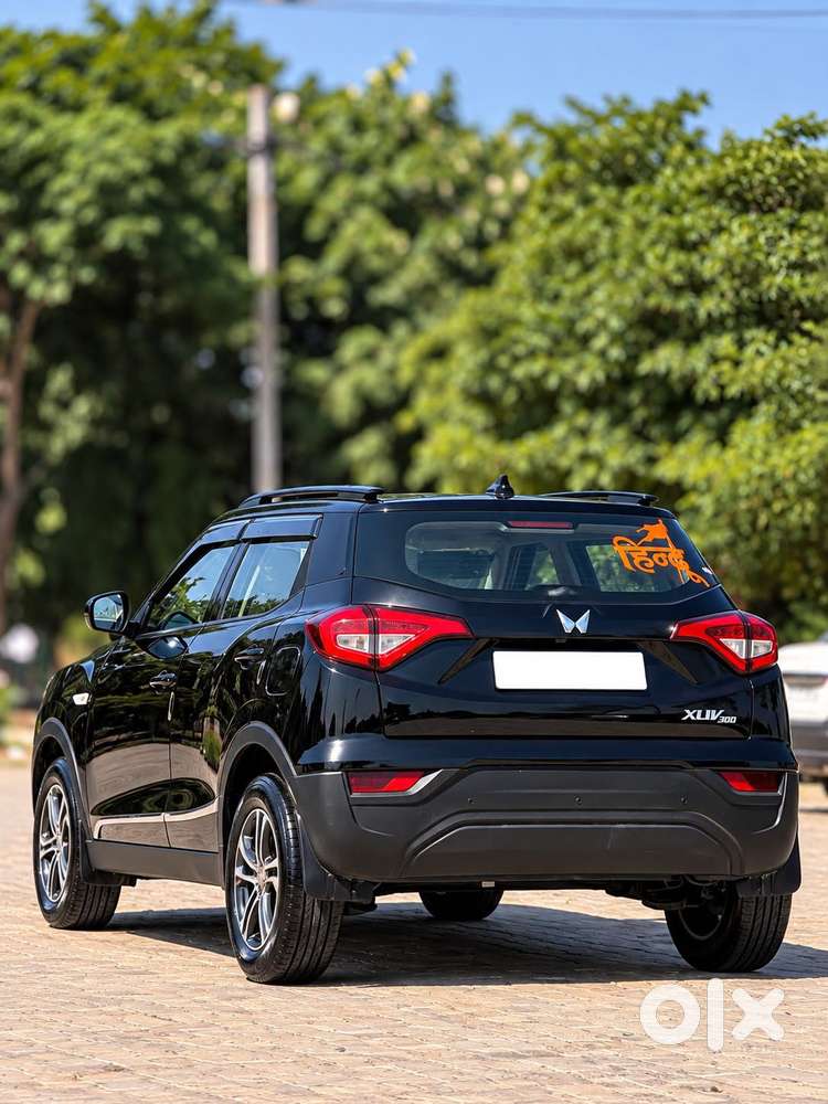 Mahindra Xuv300 W4, 2023, Petrol