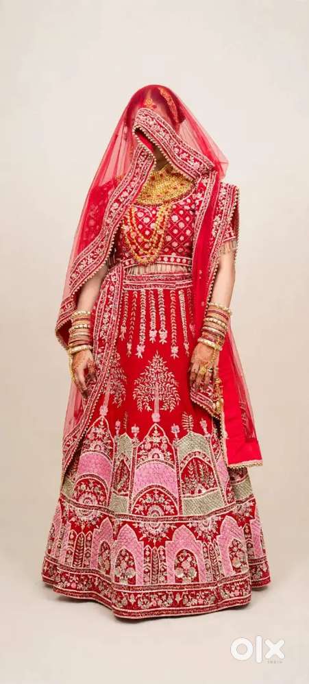 Beautiful bridal designer lehnga worn just once new condition